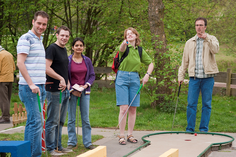 thumbs/GroupMinigolf14_small.jpg